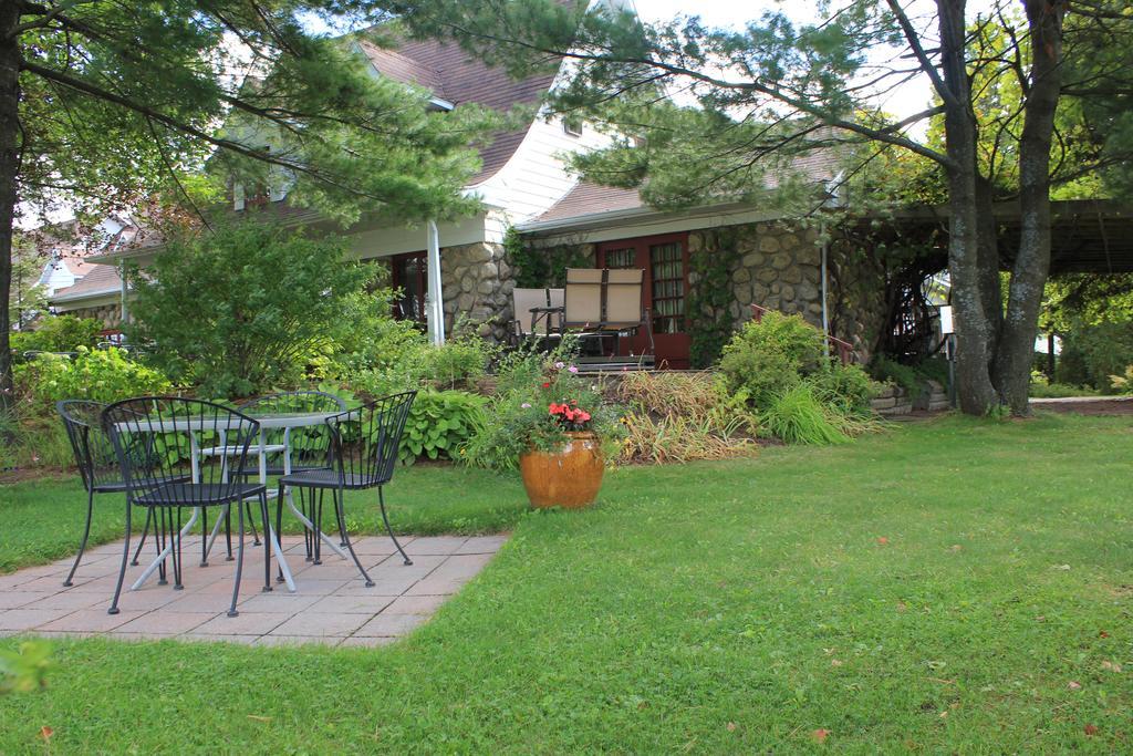 Auberge Le Flores Grand Mere Exterior foto